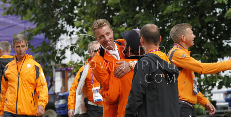 Images | Happy faces and hugs in London!