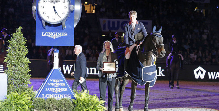 William Whitaker wins the Longines FEI World Cup in Stuttgart