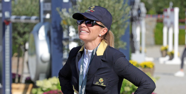 Cambridge de Hus to Edwina Tops-Alexander