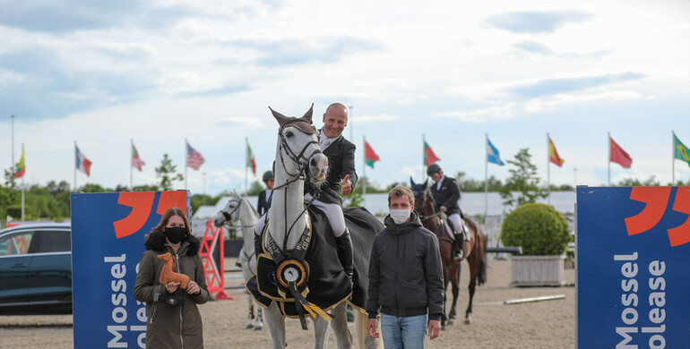 Sunday's CSI2* Grand Prix winners