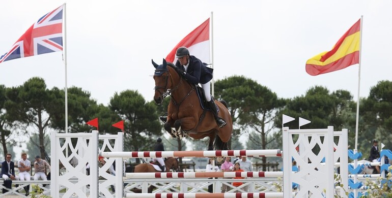 Dominique Hendrickx takes Thursday's biggest win at Knokke Hippique