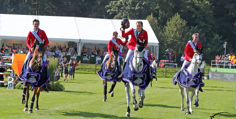 Four friends fight their way to gold for Switzerland at the Longines FEI European Championships 2021