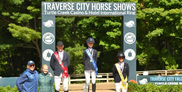 Grace Debney and Boheme de la Roque race to win $36,600 Malvern Bank 1.45m two-phase CSI3* at Silver Oak Jumper Tournament