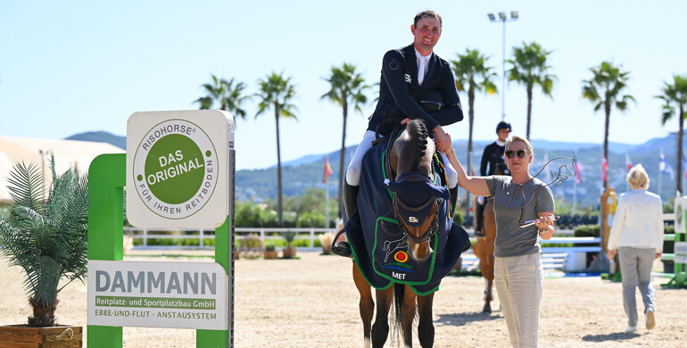Michael Hughes and Calisto Blue kick off Autumn MET 2022 with a win in the CSI2* 1.45m Grand Prix presented by Dammann Reitplatz- u. Sportplatzbau GmbH