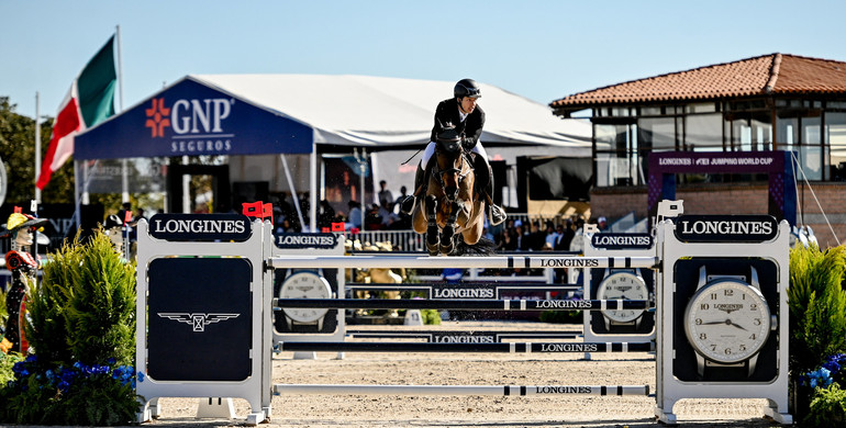 Jose Saavedra Garcia wins World Cup debut