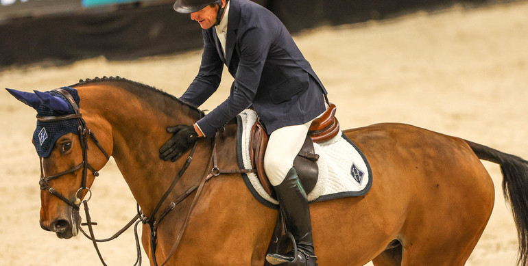 HH Azur retires from the sport