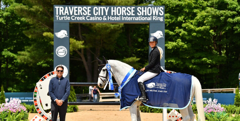 Kristen VanderVeen and Bull Run’s Faustino de Tili do their thing in $38,700 CSI2* Welcome Stake