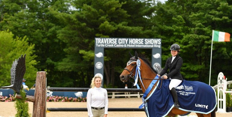 Laurel Walker and Armani dress for success in $38,700 Limitless Performance CSI2* Speed