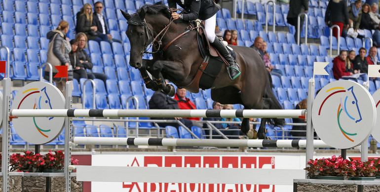 Constant van Paesschen wins the opening class in Rotterdam