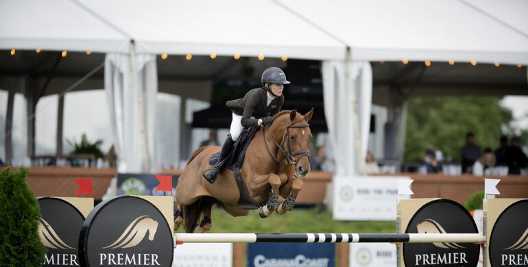 Amanda Derbyshire dominates Whalesbone Group Grand Prix