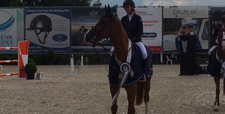 Katharina Offel makes a winning debut with Zipper
