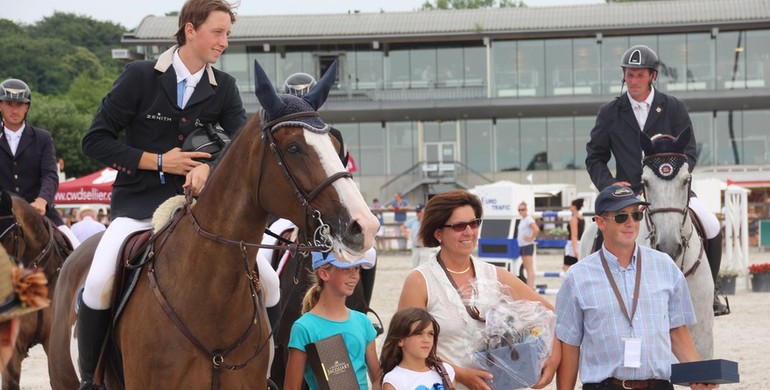 Martin Fuchs makes it a win in Mons