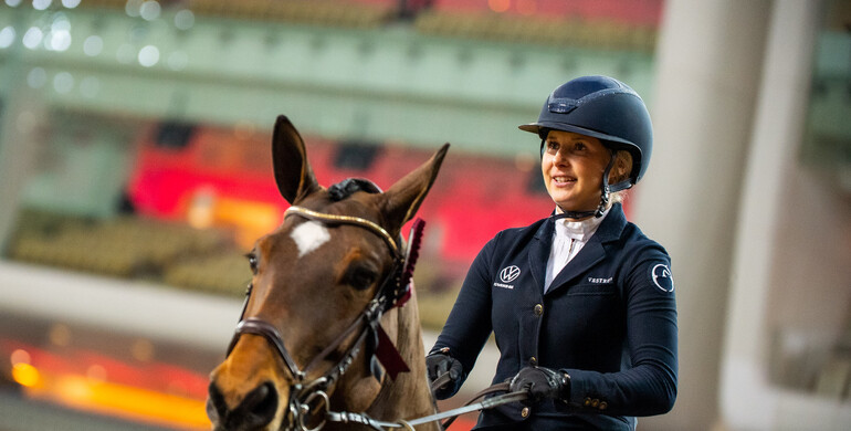 Evelina Tovek and Moeboetoe v/d Roshoeve take Friday's biggest win at the Doha Tour 2024