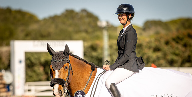 Penélope Leprevost and Texas take the top honours in the CSI4* 1.55m Dunas de Barbate Grand Prix at the Andalucía Sunshine Tour