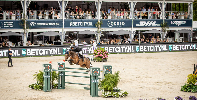 Rene Lopez Lizarazo and Kheros van't Hoogeinde lead the way in the CSIO5* 1.50m DHL Prize in Rotterdam