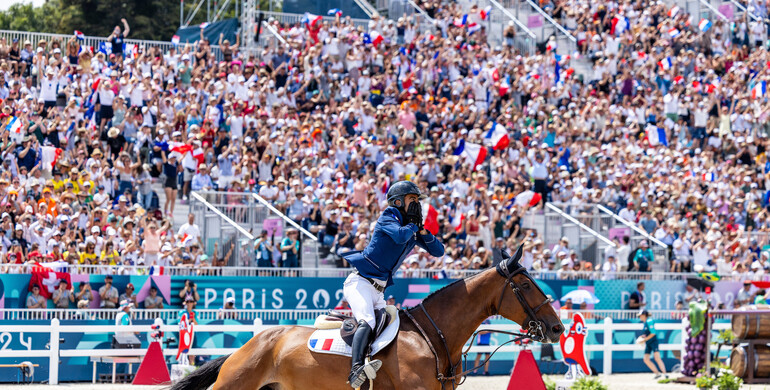 Félicitations! The American and French Olympic medal celebrations in images