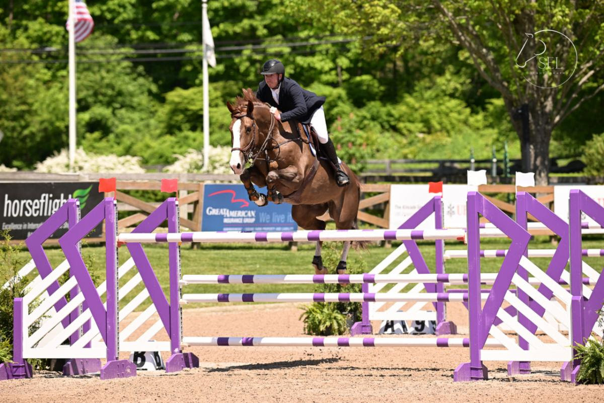 その他 19 Coyle Blazes to Victory in $37,500 FEI 1.45m Speed Class Presented
