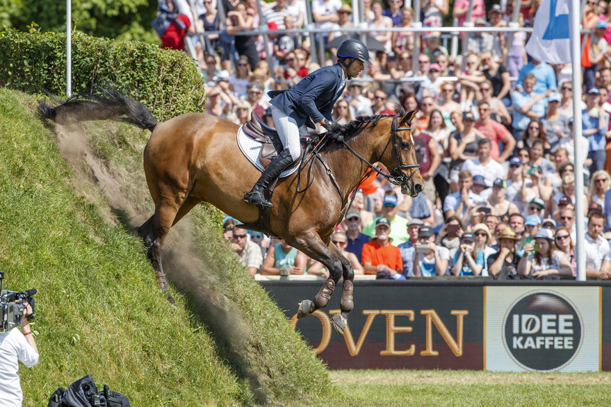 Pato Muente wins the 88th edition of Hamburg Derby | World ...